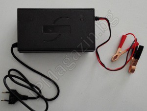 Battery charger for rechargeable batteries, 12V, 17-65A 